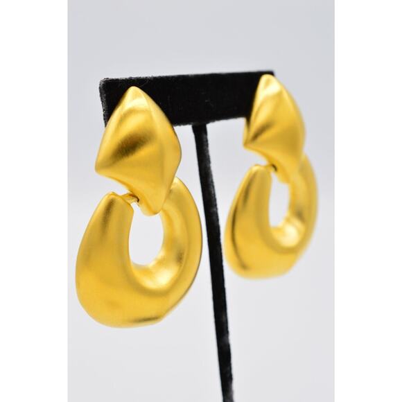 Givenchy Vintage Huge Clip On Earrings Brushed Gold Chunky Signed NOS 1980s BinX - Picture 4 of 12